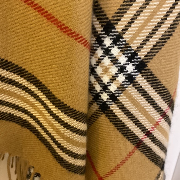 V. FRAAS Plaid Ruana women’s tan red and black open wrap/shawl - Picture 4 of 14